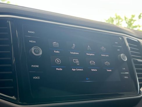 Certified 2021 Volkswagen Atlas SEL R-Line AWD/4WD image 22