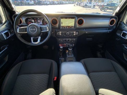 Used 2022 Jeep Gladiator Mojave w/ Cold Weather Group image 27