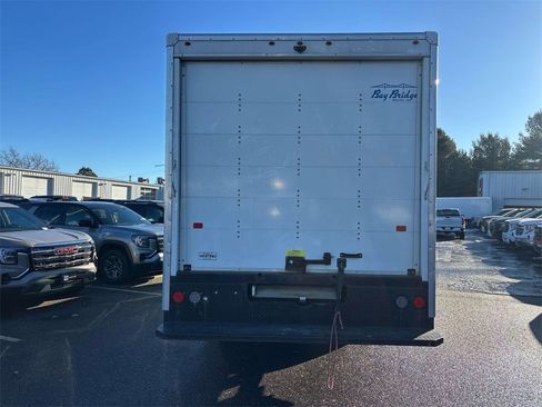 Used 2022 GMC Savana 3500 w/ Power Convenience Package image 3