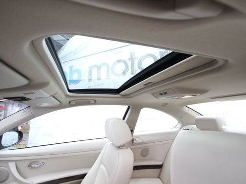 Used 2010 BMW 328i xDrive Coupe image 22