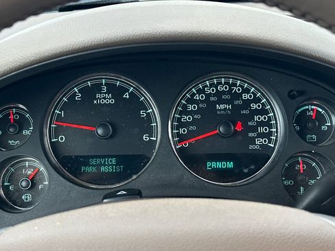 Used 2013 Chevrolet Suburban LTZ image 35