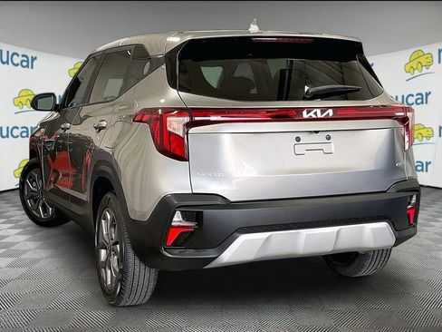 Used 2024 Kia Seltos LX AWD/4WD image 4