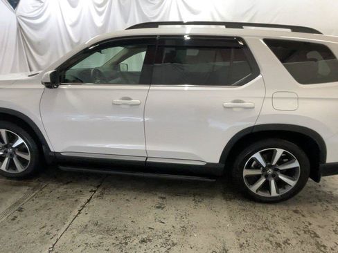 Used 2025 Honda Pilot Elite image 11
