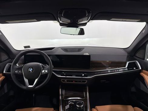 Used 2026 BMW X5 xDrive40i w/ Climate Comfort Package image 29