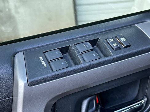 Used 2019 Toyota 4Runner SR5 Premium AWD/4WD image 13