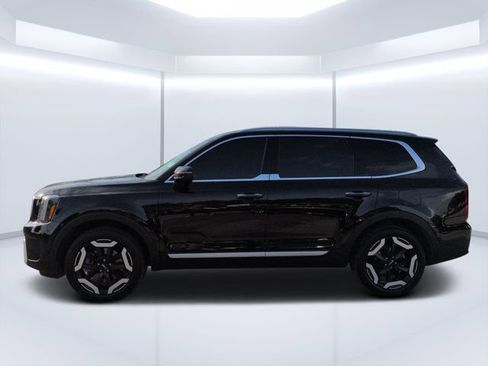 Used 2024 Kia Telluride S FWD image 6