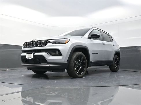 New 2026 Jeep Compass Latitude image 19
