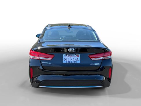 Used 2019 Kia Optima EX w/ Technology Package FWD image 4