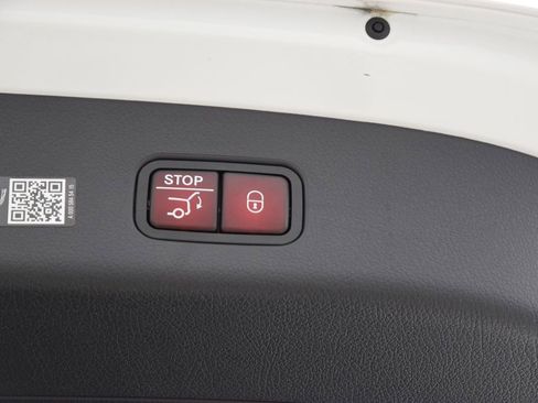 Certified 2026 Mercedes-Benz GLC 300 image 30