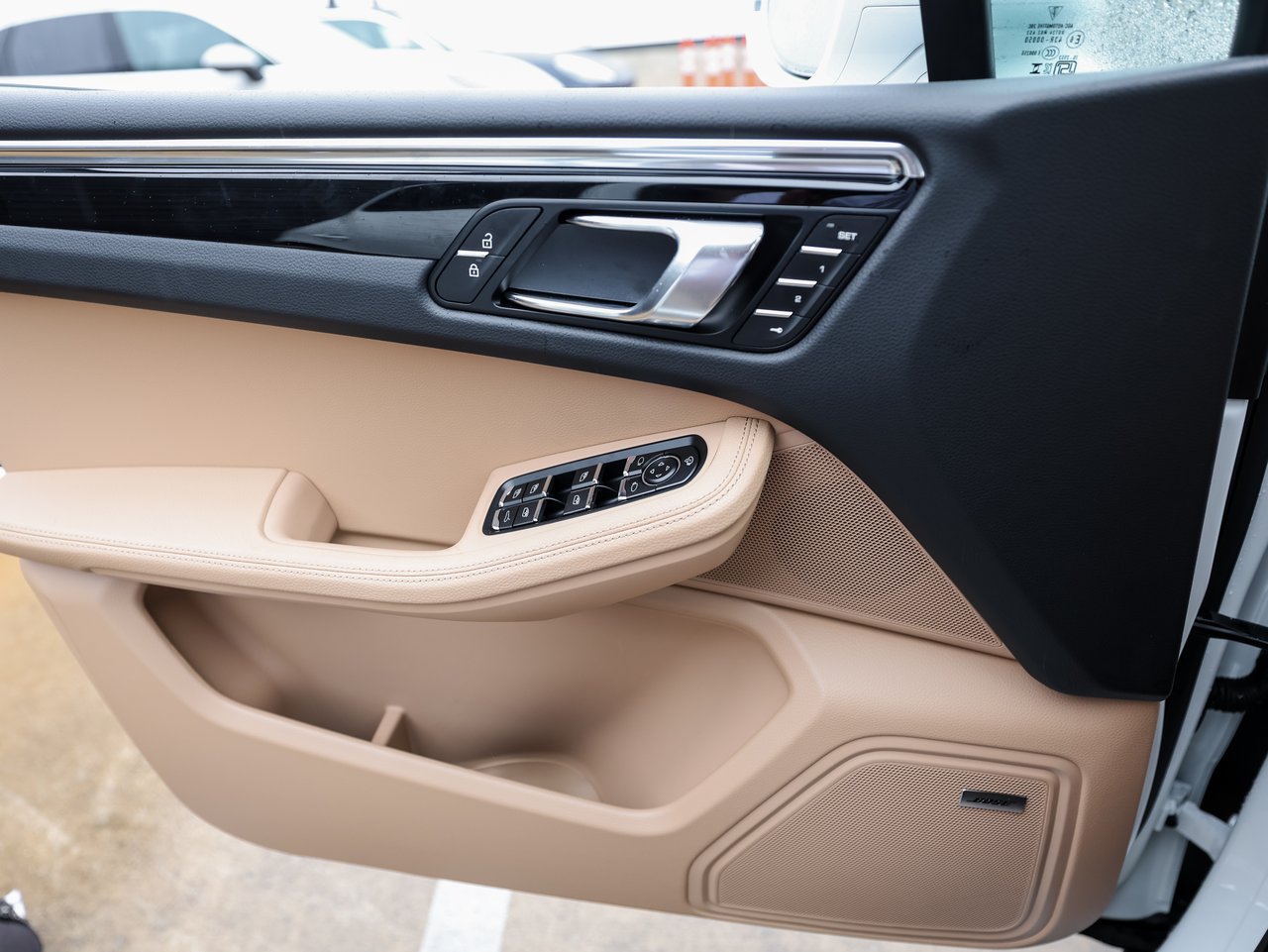 Certified 2026 Porsche Macan AWD/4WD image 24