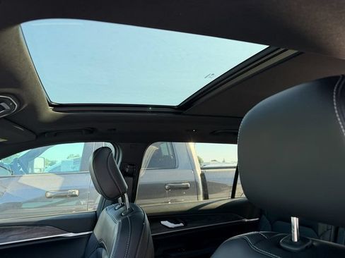 New 2026 Jeep Grand Cherokee L Limited w/ Limited Altitude Package AWD/4WD image 23