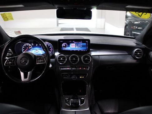 Used 2019 Mercedes-Benz C 300 4MATIC Sedan image 2