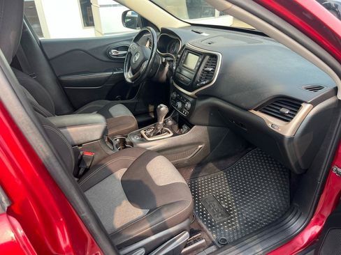 Used 2016 Jeep Cherokee Sport w/ Cold Weather Group AWD/4WD image 9