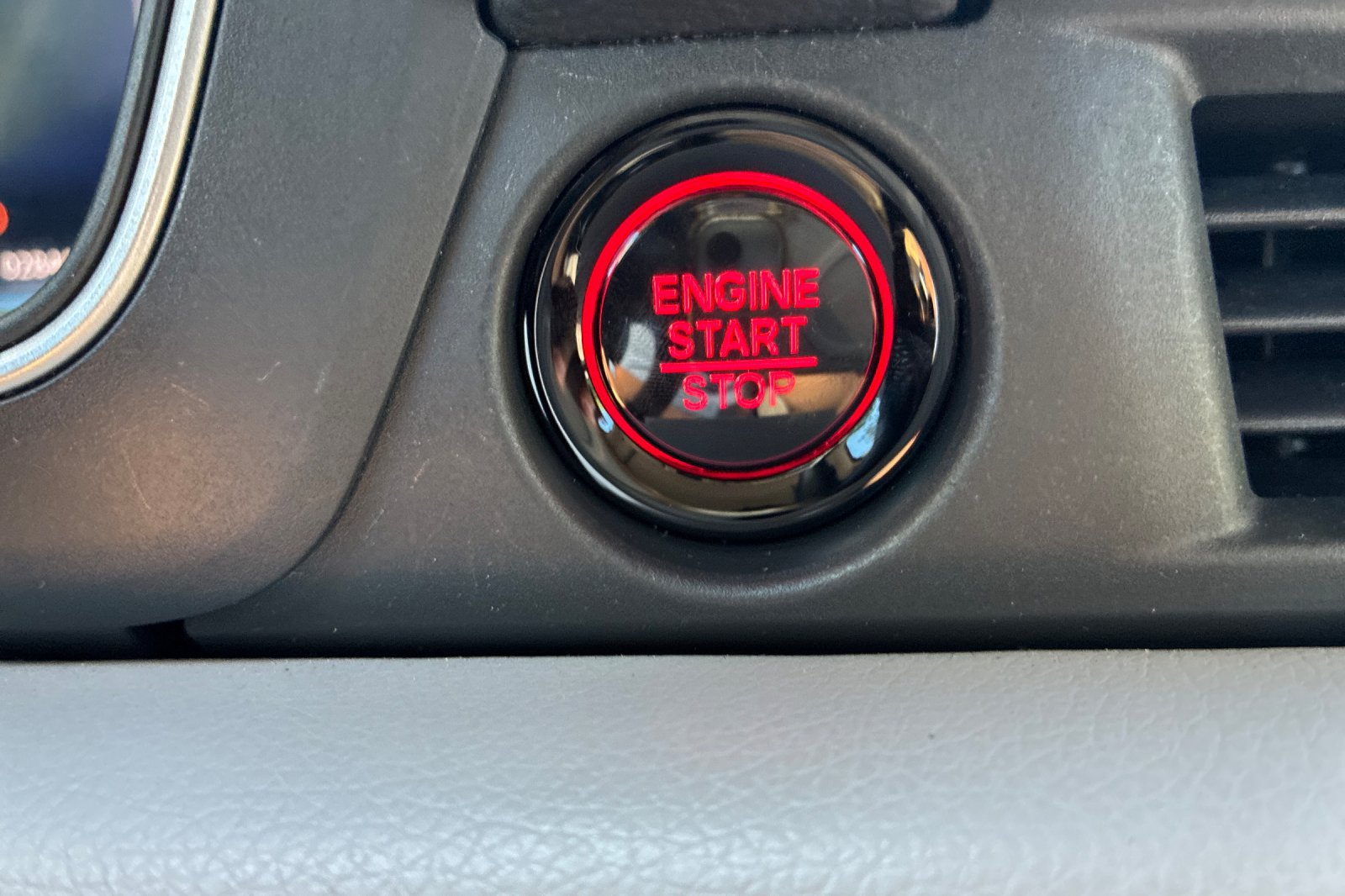 Used 2023 Honda Pilot Elite image 24