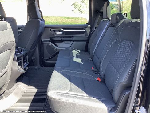 Used 2025 RAM 1500 Lone Star image 9
