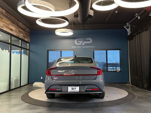 Used 2020 Hyundai Sonata SE FWD image 4