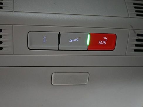 Used 2022 Volkswagen Tiguan SE image 35