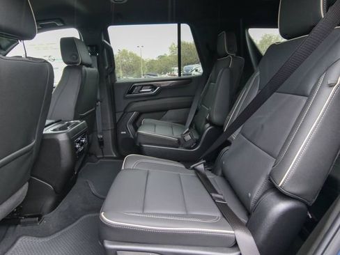 New 2026 GMC Yukon Elevation image 28