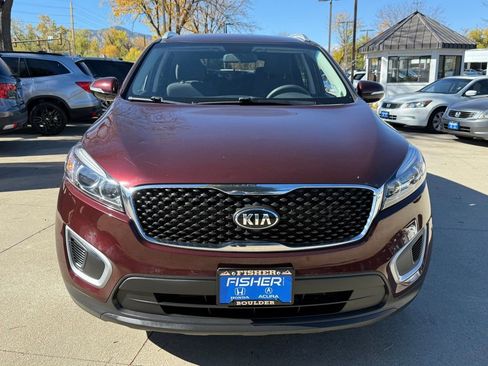 Used 2018 Kia Sorento LX image 9