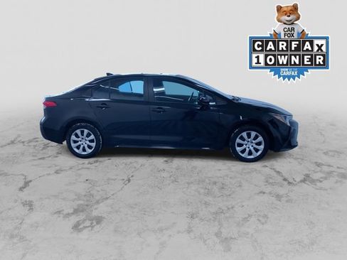 Used 2025 Toyota Corolla LE image 2