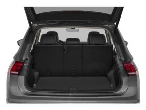 Used 2024 Volkswagen Tiguan SE image 11