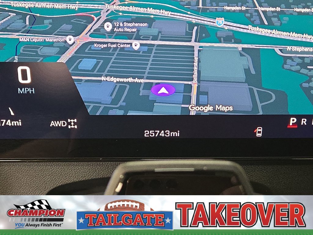 Used 2025 Chevrolet Traverse Z71 w/ Enhanced Driving Package AWD/4WD image 21