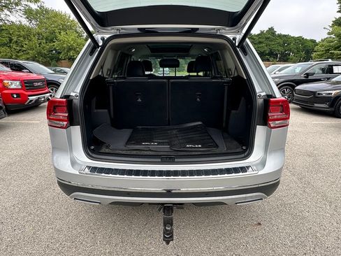 Used 2018 Volkswagen Atlas SEL AWD/4WD image 16