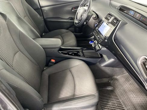 Used 2022 Toyota Prius Prime LE FWD image 11