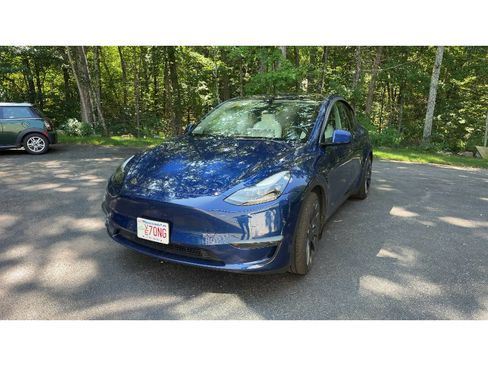 Used 2025 Tesla Model Y Performance AWD/4WD image 1