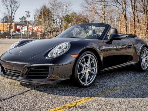 Used 2017 Porsche 911 Carrera image 14