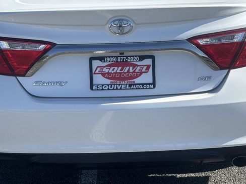 Used 2017 Toyota Camry SE FWD image 7