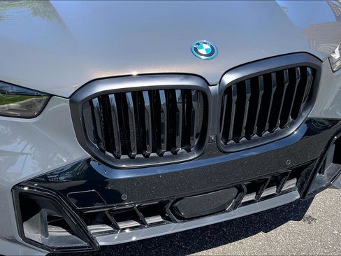 Used 2026 BMW X5 xDrive50e w/ M Sport Package AWD/4WD image 30