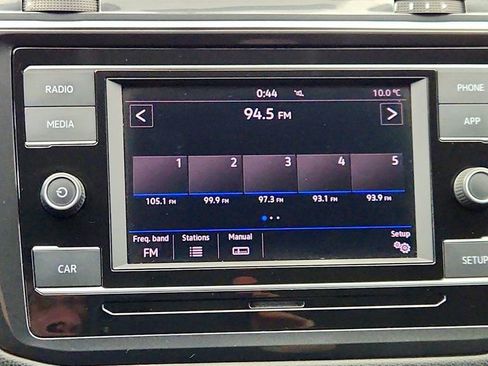 Used 2018 Volkswagen Tiguan S image 18