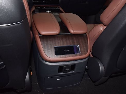 New 2026 Lincoln Navigator Reserve image 19