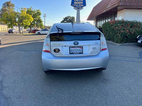 Used 2010 Toyota Prius Five image 6
