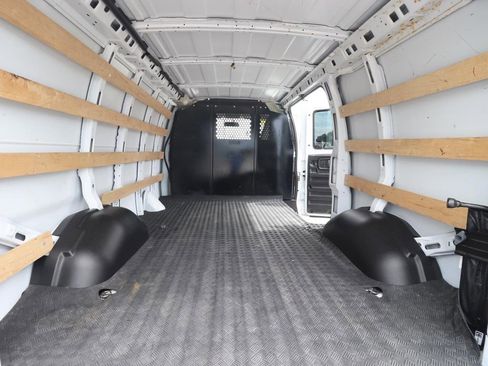 Used 2024 GMC Savana 2500 w/ Driver Convenience Package RWD image 12