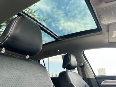 Certified 2023 Volkswagen Atlas SEL AWD/4WD image 18