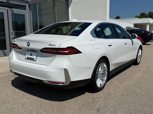 Certified 2025 BMW 530i xDrive w/ Premium Package image 3