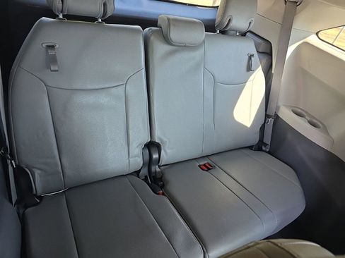 Used 2024 Toyota Sienna XLE image 17