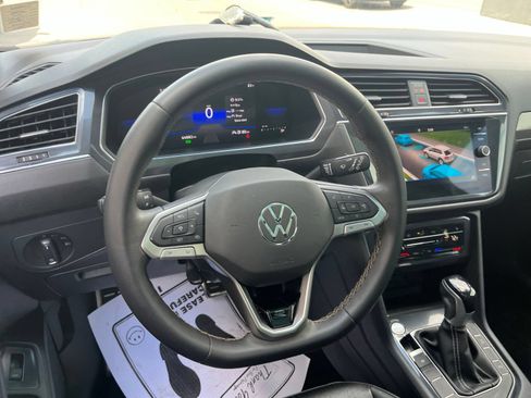 Certified 2023 Volkswagen Tiguan SE R-Line FWD image 38