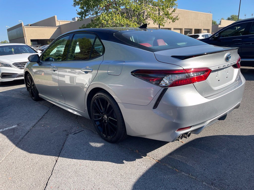 Used 2021 Toyota Camry XSE w/ Navigation Upgrade Package FWD image 5