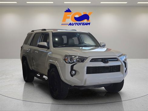Certified 2020 Toyota 4Runner SR5 Premium image 6