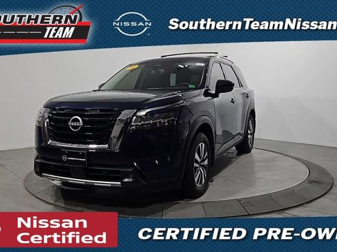 Certified 2022 Nissan Pathfinder SL image 1