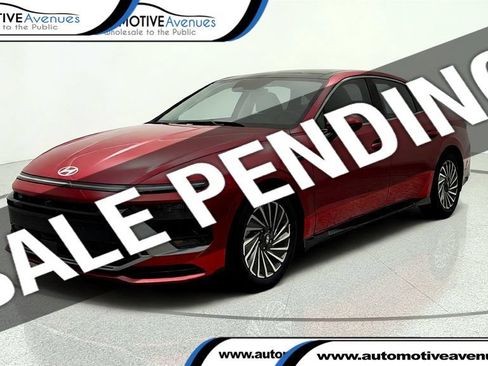 Used 2025 Hyundai Sonata Limited FWD image 1
