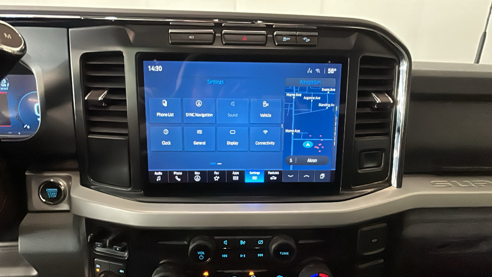 Used 2024 Ford F250 XLT w/ XLT Premium Package AWD/4WD image 28