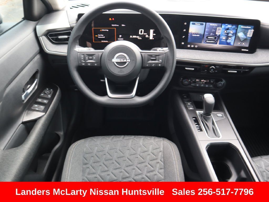 Used 2026 Nissan Kicks SV w/ SV Premium Package FWD image 15