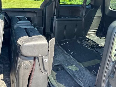 Used 2019 Dodge Grand Caravan GT w/ Safety Sphere Group FWD image 7
