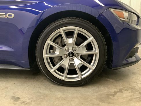 Used 2015 Ford Mustang GT Premium w/ Equipment Group 401A RWD image 29