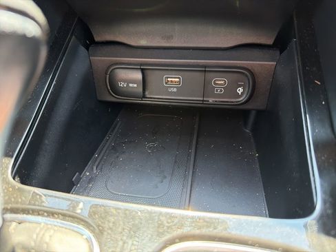 Certified 2023 Kia Telluride EX w/ EX Captain's Chair Package FWD image 10