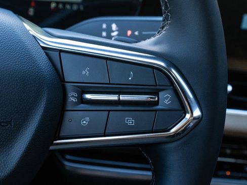 New 2026 Chevrolet Equinox ACTIV image 19